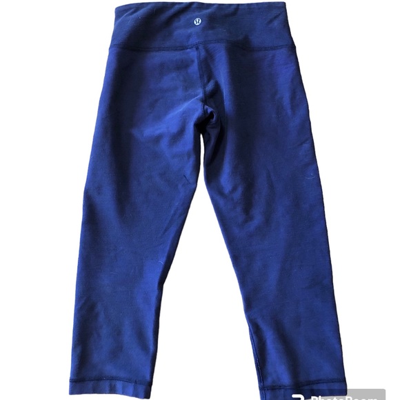 Lululemon Ladies Crop - Picture 3 of 5